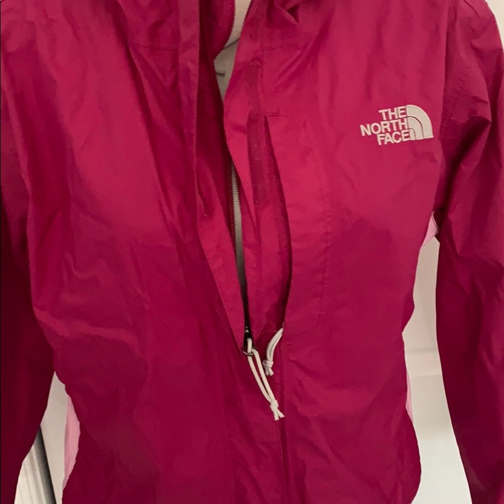 Women’s North Face Jacket - Picture 6 of 8